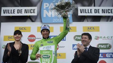Le cycliste Sylvain Chavanel fête sa victoire d'étape, le 9 mars 2013 à Nice [Jeff Pachoud / AFP]
