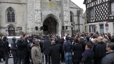 Les proches de Gérald Barbin  lors de ses obsèques le 5 avril 2013 à Nemours [Jacques Demarthon / AFP]