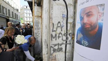 Hommage le 11 mai 2013 à Marseille  à l'homme mort après avoir été poignardé  au cutter [Boris Horvat / AFP]