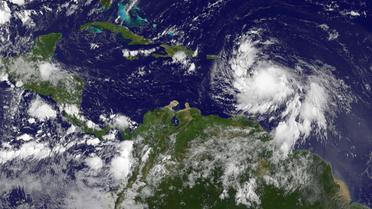 La tempête tropicale Isaac, qui était jeudi matin à 360 km au sud-est de Porto Rico, pourrait se transformer en ouragan vendredi avant d'atteindre Haïti et la République dominicaine[NASA GSFC GOES PROJECT]