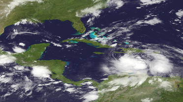 Haïti se préparait vendredi à l'arrivée de la tempête tropicale Isaac qui, selon les météorologistes américains, pourrait se transformer en ouragan et frapper ce pays toujours marqué par les stigmates du séisme meurtrier de 2010.[NOAA]