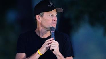 L'Américain Lance Armstrong donnat le départ a d'une course amateur à Austin (Texas) le 21 octobre 2012 [Frederic J. Brown / AFP]