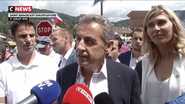 Nicolas Sarkozy loue les mérites de Didier Deschamps