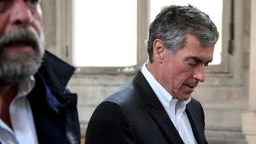 Jérôme Cahuzac lors de l'arrêt de la cour d'appel de Paris le 15 mai 2018, accompagné par son avocat Eric Dupond-Moretti [Eric FEFERBERG / AFP/Archives]