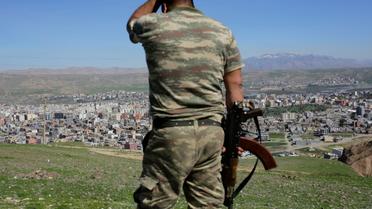 Un soldat turc après de violents combats avec des combattants kurdes à Cizre, dans le sud-est de la Turquie, le 2 mars 2016 [YASIN AKGUL / AFP/Archives]