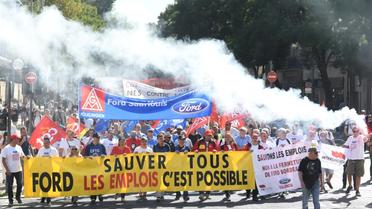Des employés de l'usine Ford de Blanquefort manifestent contre la fermeture du site, le 22 septembre 2018 à Bordeaux [MEHDI FEDOUACH / AFP/Archives]