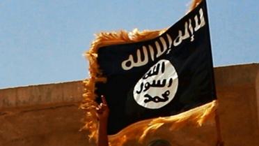 Le drapeau du groupe Etat islamique [- / WELAYAT SALAHUDDIN/AFP/Archives]