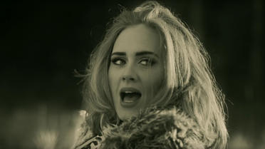 Adele dans son clip «Hello»