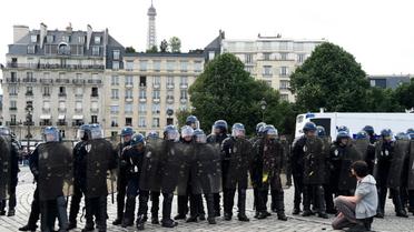 Cordon policier à Paris le 14 juin 2016 lors d'une manifestation contre la loi travail [DOMINIQUE FAGET / AFP/Archives]