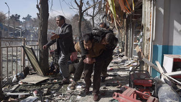 L’attentat à l’ambulance piégée perpétré samedi par les talibans, dans le centre de la capitale afghane, a fait 103 morts et 235 blessés. 