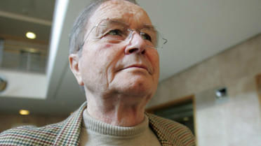 Maurice Agnelet lors de son procès devant la cour d'assise d'Aix-en-Provence, le 11 octobre 2007 [Michel Gangne / AFP/Archives]