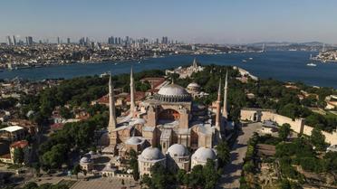 Vue aérienne de l'ex-basilique Sainte-Sophie d'Istanbul, devenue un musée, le 28 juin 2020 [Ozan KOSE / AFP]