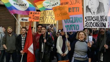 Manifestation en faveur des unions civiles pour les homosexuels à Rome, le 24 février 2016 [FILIPPO MONTEFORTE / AFP]