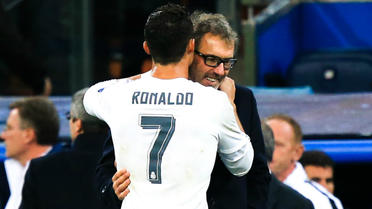 Le message de Cristiano Ronaldo glissé dans l'oreille de Laurent Blanc a relancé l'hypothèse d'une signature à Paris.