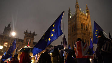 Les députés britanniques ont voté mardi un amendement demandant de modifier l'accord de Brexit négocié avec l'Union européenne
