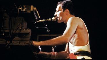 Freddie Mercury, le 18 septembre 1984 durant un concert à Paris  [Jean-Claude COUTAUSSE / AFP/Archives]