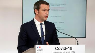 Le ministre de la Santé, Olivier Véran lors d'une conférence de presse le 19 avril 2020 à Paris [Thibault Camus / POOL/AFP]