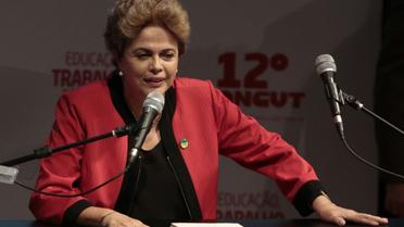 La présidente brésilienne Dilma Rousseff à Sao Paulo, au Brésil, le 13 octobre 2015 [Miguel Schincariol / AFP]