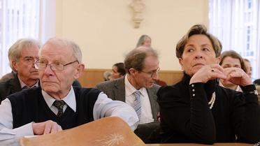 Pierre et Viviane Lambert, les parents de Vincent Lambert, au tribunal administratif de Châlons-en-Champagne le 15 janvier 2014, qui a décidé du maintien en vie de leur fils [Herve Oudin / AFP/Archives]