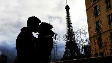 "L'hymne à l'amour" d'Edith Piaf est la chanson d'amour francophone préférée des Français, selon un sondage BVA [LOIC VENANCE / AFP/Archives]