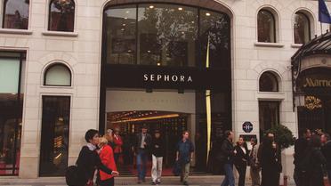 Le magasin Séphora sur les les Champs-Elysées à Paris [Jean-Pierre Muller / AFP/Archives]