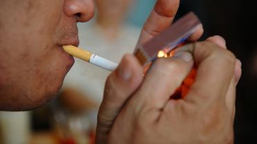Les hommes chinois fument à eux seuls un tiers de la consommation mondiale de tabac