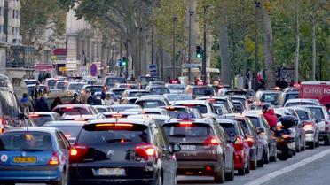 Plus de 600 000 véhicules circulent dans Paris tous les jours.