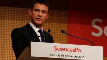 Le Premier ministre Manuel Valls lors d'une rencontre avec des étudiants de Sciences Po, à Paris le 3 novembre 2015 [THOMAS SAMSON / AFP/Archives]