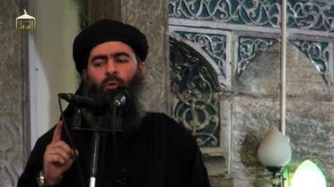 Capture d'écran d'une video de propagande diffusée le 5 juillet 2014 par al-Furqan Media montrant Abu Bakr al-Baghdadi à Mossoul lors de la proclamation du  califat  [- / AL-FURQAN MEDIA/AFP/Archives]