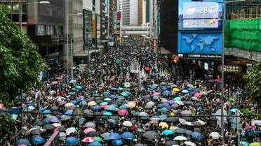 Des manifestants sont rassemblés dans le centre de Hong Kong, le 31 août 2019. [Anthony WALLACE / AFP]