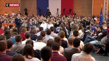 Emmanuel Macron face aux jeunes : plus de 4 heures d'échange