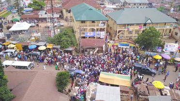 Des milliers de Nigérians célèbrent Osun
