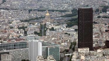 Une vue aérienne prise le 14 juillet 2012 montre la tour Montparnasse (d) à Paris [Loic Venance / AFP/Archives]