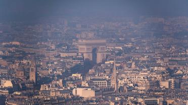 Le pic de pollution à l'ozone va se poursuivre en Ile-de-France [LIONEL BONAVENTURE / AFP/Archives]