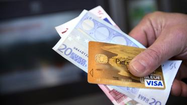 La panne de la société Visa a entraîné des perturbations dans plusieurs pays d'Europe, bloquant les acheteurs en caisse au moment de payer [ALAIN JOCARD / AFP/Archives]