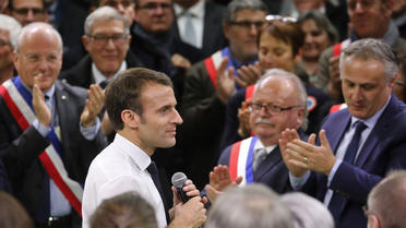 Emmanuel Macron est allé sur le terrain, à la rencontre des citoyens, en participant à une dizaine d’assemblées.