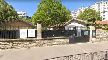 L'école Erlanger est située dans la rue du même nom, dans le 16e arrondissement.
