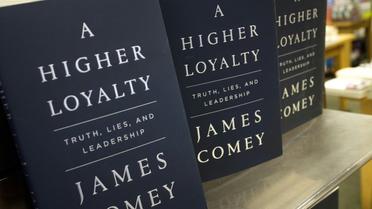 Sorti cette semaine, le livre de l'ex-chef du FBI James Comey décrit un Donald Trump égocentrique et dirigeant les Etats-Unis à la manière d'un parrain de la mafia [Drew Angerer / GETTY IMAGES NORTH AMERICA/AFP]