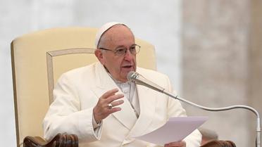 Le pape François place Saint-Pierre, le 14 février 2018 au Vatican [Andreas SOLARO / AFP/Archives]
