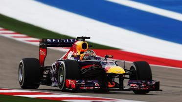 La Red Bull pilotée par Sebastian Vettel pendant les qualifications du Grand Prix des Etats-Unis de F1 le 16 novembre 2013 à Austin [Paul Gilham / GETTY IMAGES NORTH AMERICA/AFP]