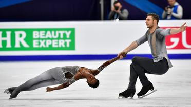 Vanessa James et son partenaire Morgan Ciprès à l'Euro de patinage artistique à Moscou, le 18 janvier 2018 [Mladen ANTONOV / AFP]
