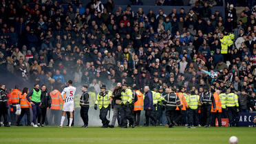 Les violences ont éclaté après le 2e but de Wolverhampton sur la pelouse de West Bromwich Albion.