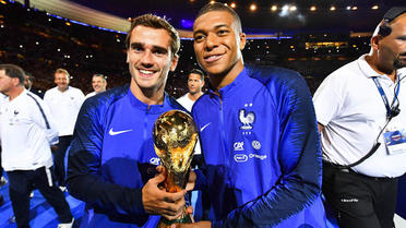 Antoine Griezmann et Kylian Mbappé ont été champions du monde avec les Bleus l’été dernier en Russie.