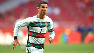Cristiano Ronaldo et les Portugais entament la défense de leur titre contre la Hongrie.