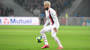 Neymar a inscrit un doublé pour le PSG face à Lille.