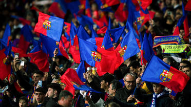 Les supporters de Barcelone ont entonné des chants anti-PSG lors du match contre l'Atlético Madrid.