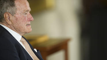 L'ancien président américain George H. W. Bush refuse d'appeler à voter Donald Trump. 