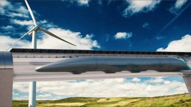 En théorie, le bolide sur rails sera autosuffisant en énergie car recouvert de panneaux solaires. 