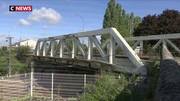 Crépy-en-Valois : un pont décrépit inquiète les riverains