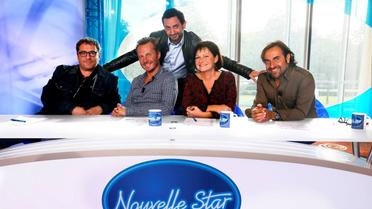 Cyril Hanouna et le jury de La Nouvelle Star (de gauche à droite): Olivier Bas, Sinclair, Maurane, André Manoukian